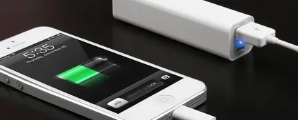 Móvil con batería externa Power Bank Móvil con batería externa Power Bank