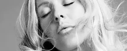 Portada del single 'Still Falling For You' de Ellie Goulding Portada del single 'Still Falling For You' de Ellie Goulding