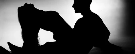 Una pareja practicando sexo Una pareja practicando sexo