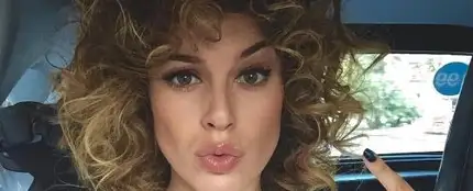Blanca Suárez presume de pelo rizado Blanca Suárez presume de pelo rizado