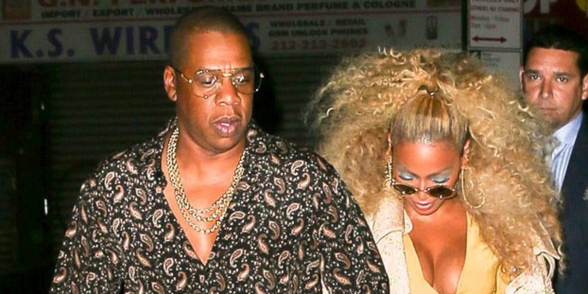 Jay Z y Beyoncé saliendo de una fiesta