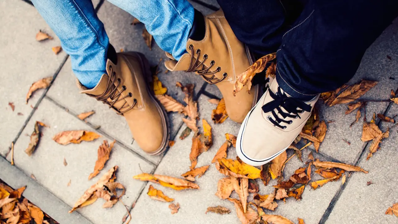 Pareja en otoño Pareja en otoño