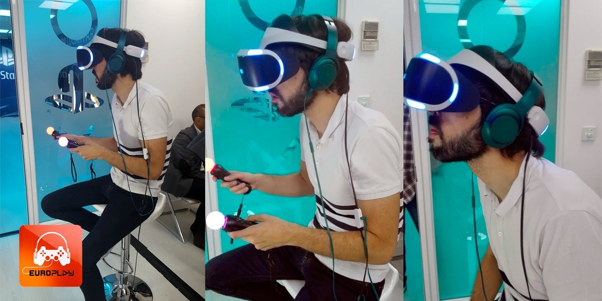 Quique Peinado, conductor de EuroPlay, probando las VR