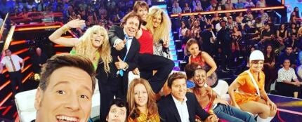 Selfie del elenco de 'Tu cara me suena' en la segunda gala