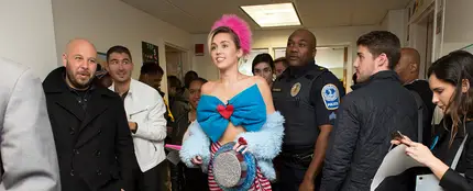 Miley Cyrus vuelve apostar en Ágatha Ruíz de la Prada Miley Cyrus vuelve apostar en Ágatha Ruíz de la Prada