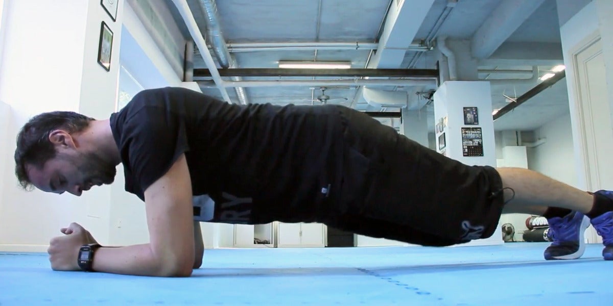 Plancha, un ejercicio bueno para tus abdominales