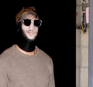 Calvin Harris se disfraza de David Guetta Calvin Harris se disfraza de David Guetta