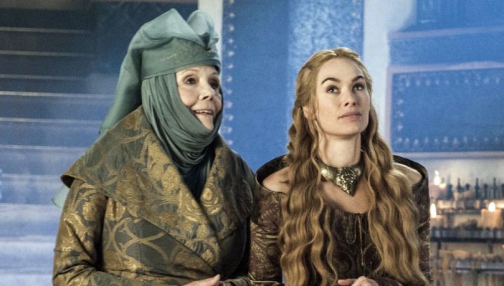 Lady Olena Tyrell y Cersei Lannister en 'Juego de Tronos'