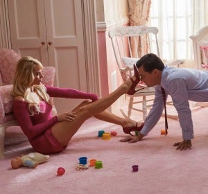 Margot Robbie y Leonardo DiCaprio en 'El Lobo de Wall Street' Margot Robbie y Leonardo DiCaprio en 'El Lobo de Wall Street'