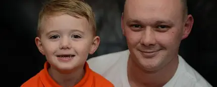 Salva la vida de su padre con solo 3 años Salva la vida de su padre con solo 3 años