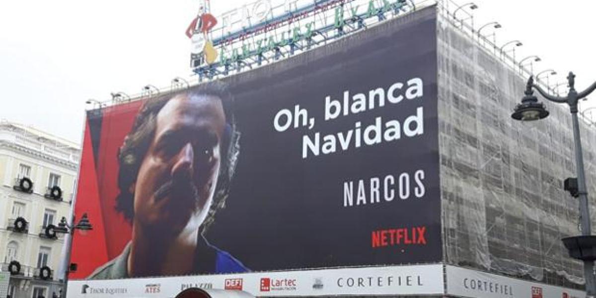 Cartel de 'Narcos' en la Puerta del Sol