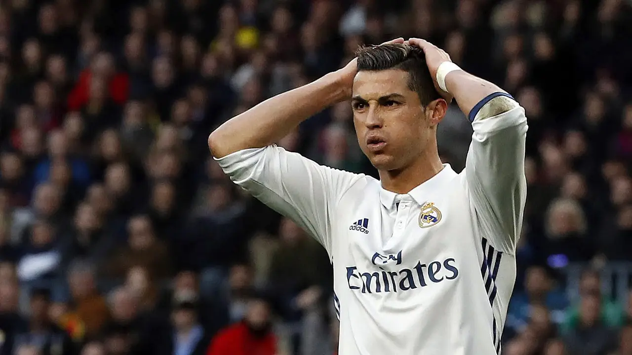 Cristiano Ronaldo se lamenta tras una jugada Cristiano Ronaldo se lamenta tras una jugada