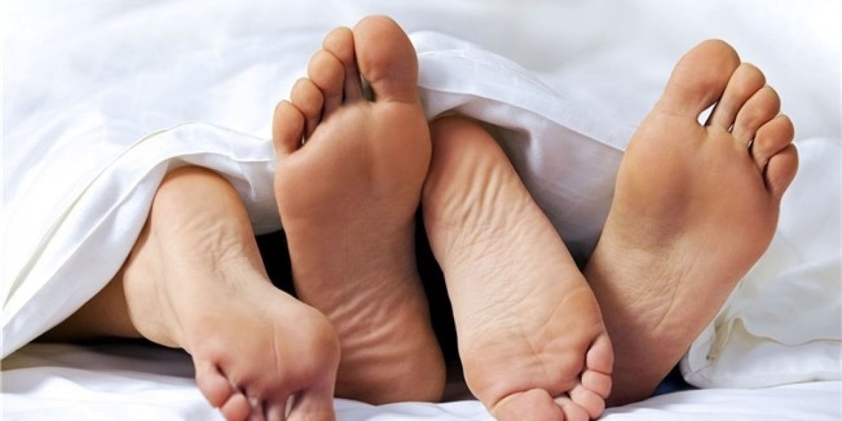 Una pareja en la cama