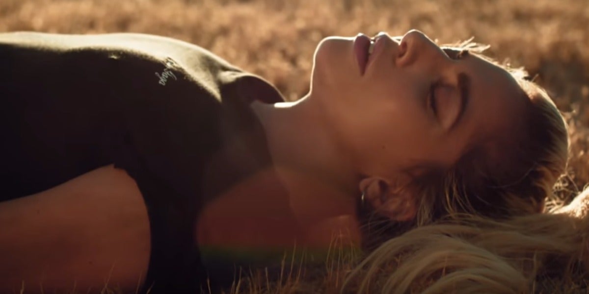 Lady Gaga en el vídeo de 'Million Reasons'