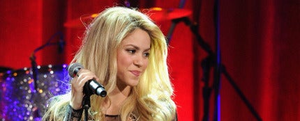 Shakira actuando en BMI Pop Awards 2014