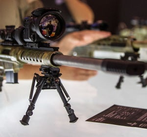 Un rifle de asalto Un rifle de asalto
