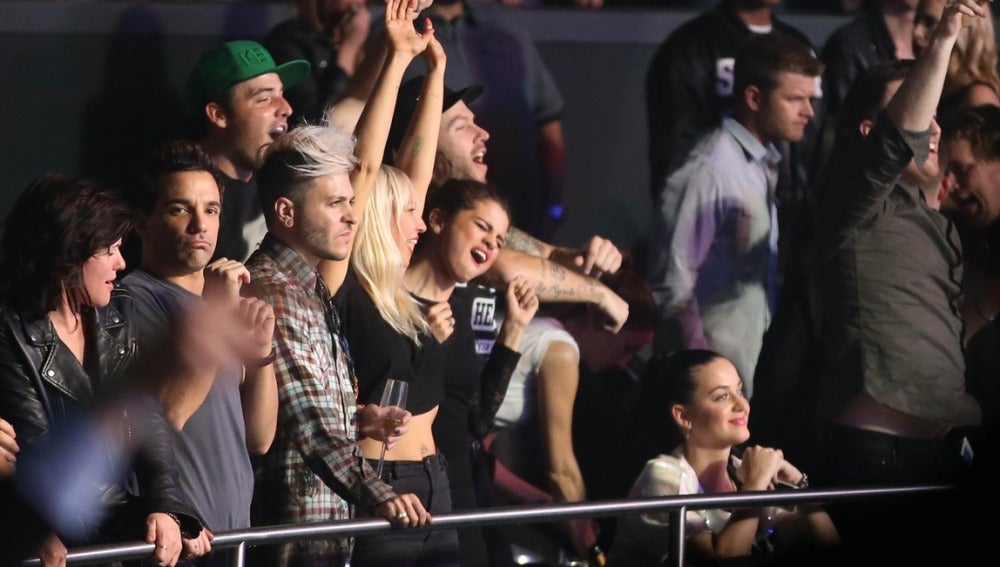 Sia, Selena Gomez y Katy Perry disfrutando de un concierto de Britney Spears en Las Vegas