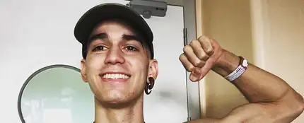 Pablo Ráez cuando recibió el alta tras 38 días hospitalizado Pablo Ráez cuando recibió el alta tras 38 días hospitalizado
