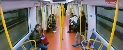 Viajeros en el Metro de Madrid Viajeros en el Metro de Madrid