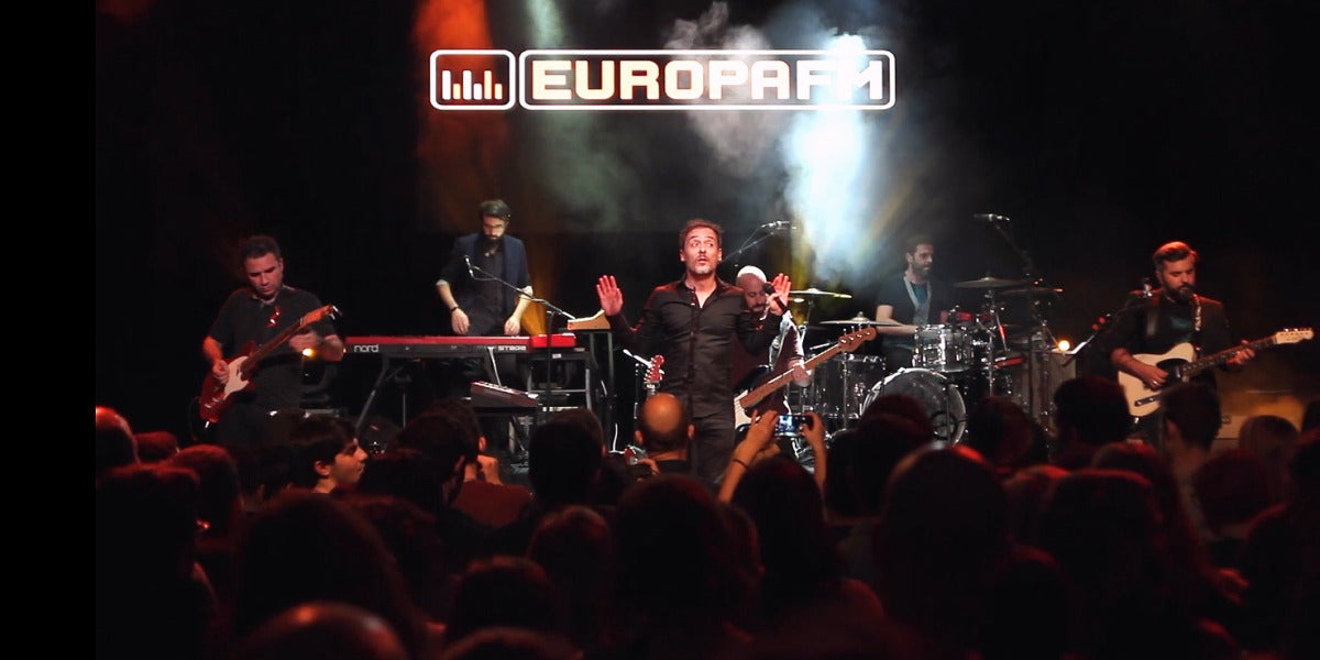Love Of Lesbian durante el showcase para los oyentes de Europa FM