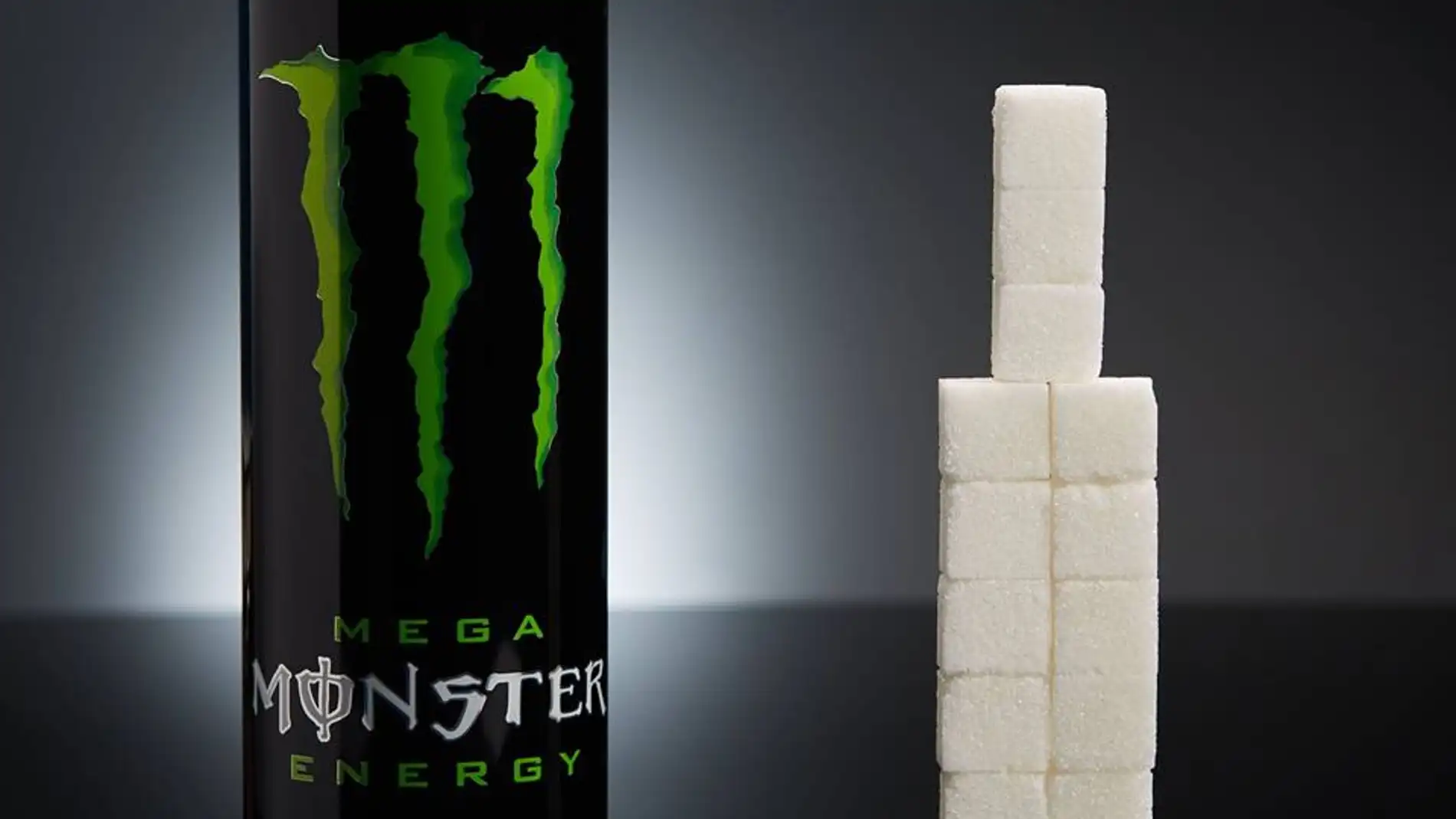 Una lata de Monster (553ml) tiene 60g de azúcar (15 terrones)