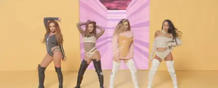 Little Mix en su videoclip 'Touch' Little Mix en su videoclip 'Touch'