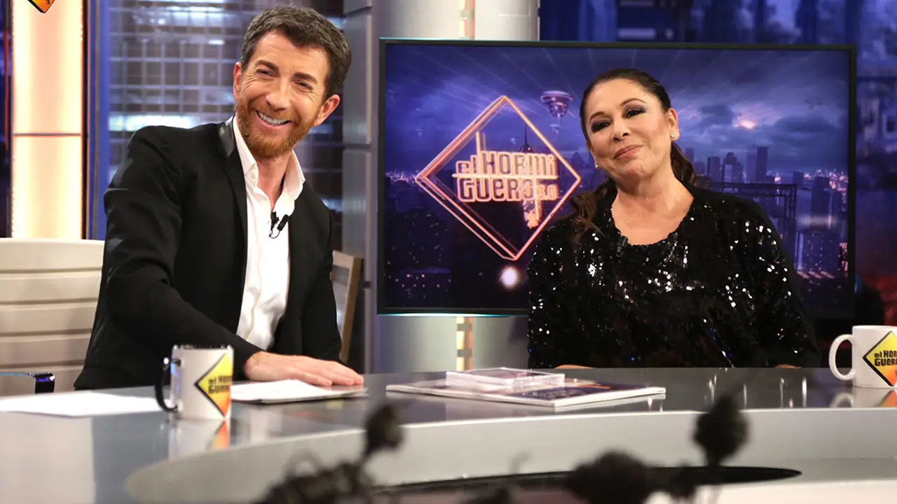 Isabel Pantoja, emocionada: "He amado a Juan Gabriel en todo, su pérdida fue un golpe muy duro" Isabel Pantoja, emocionada: "He amado a Juan Gabriel en todo, su pérdida fue un golpe muy duro"