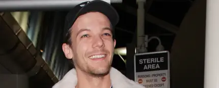 Louis Tomlinson recupera la sonrisa tras la muerte de su madre Louis Tomlinson recupera la sonrisa tras la muerte de su madre