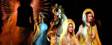 Beyoncé en su actuación en los Grammy