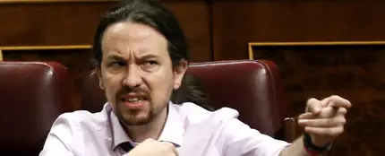Pablo Iglesias en plena bronca con un diputado del PP Pablo Iglesias en plena bronca con un diputado del PP