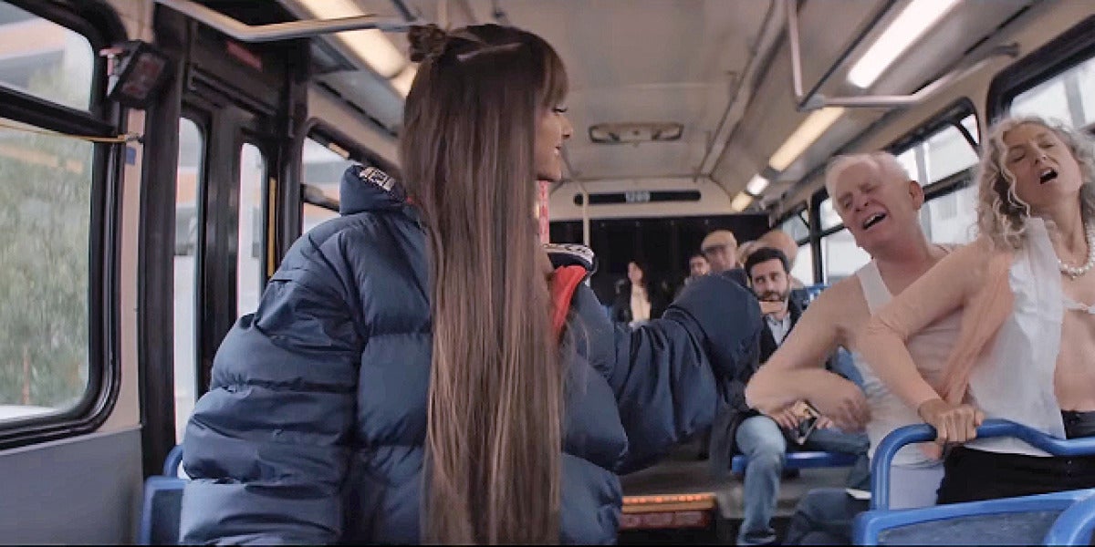Ariana Grande en el vídeo de 'Everyday'