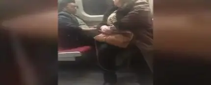 Fuerte discusión en el metro de Canadá Fuerte discusión en el metro de Canadá