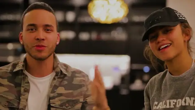 Prince Royce y Zendaya en el estudio