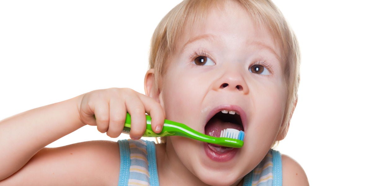 ¿Cómo enseñar a los niños a lavarse los dientes de forma correcta?