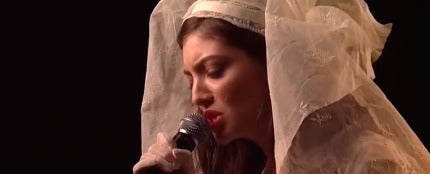 Lorde interpreta en directo Green Light