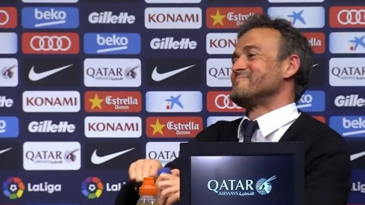 Luis Enrique bromea en rueda de prensa Luis Enrique bromea en rueda de prensa