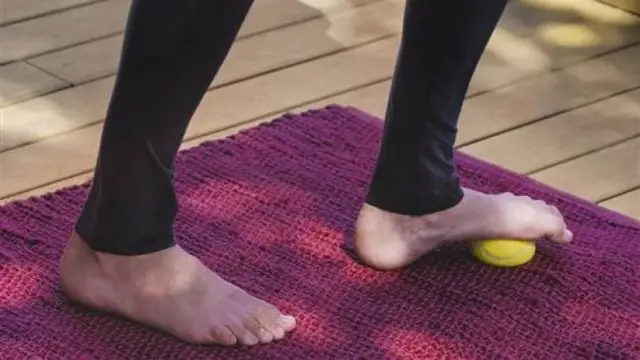 Masaje con pelota de tenis