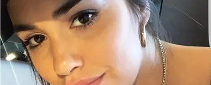 Lali Espósito revoluciona la red con su escote de infarto Lali Espósito revoluciona la red con su escote de infarto