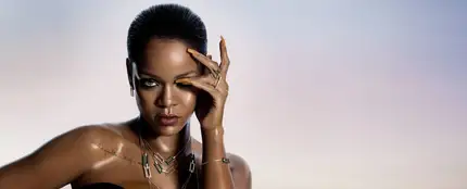 Rihanna luciendo las joyas que ha diseñado para Chopard Rihanna luciendo las joyas que ha diseñado para Chopard