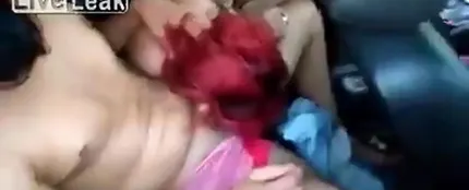 Una pareja se queda dormida mientras practicaba sexo en el coche Una pareja se queda dormida mientras practicaba sexo en el coche