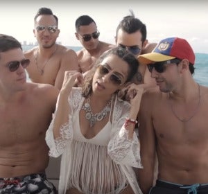 Luna Viper y La Sirena hacen la versión femenina del 'Cuatro Babys' de Maluma Luna Viper y La Sirena hacen la versión femenina del 'Cuatro Babys' de Maluma