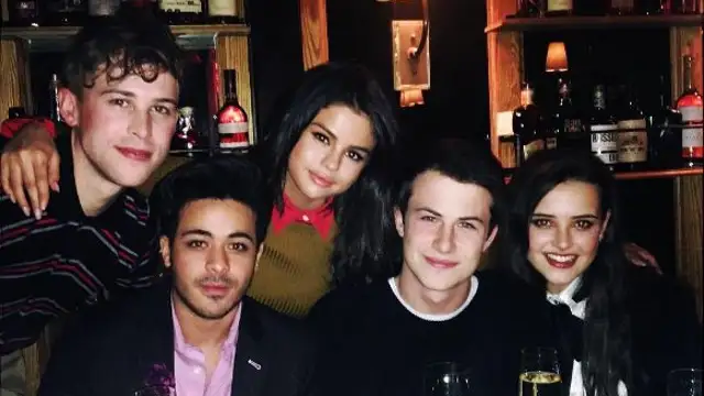 Selena Gomez y los protagonistas de 'Por 13 razones' se tatúan contra el bullying