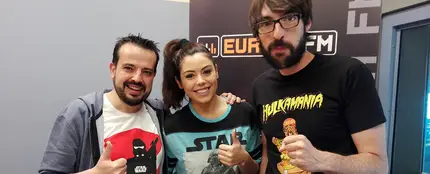 Alba Horcajuelo de Neox Games con Quique Peinado y Kiko Béjar Alba Horcajuelo de Neox Games con Quique Peinado y Kiko Béjar
