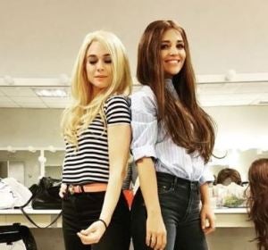Paula Echevarría y Marta Hazas dan vida a Sonia y Selena Paula Echevarría y Marta Hazas dan vida a Sonia y Selena