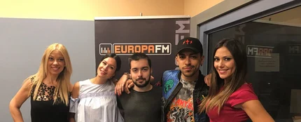 Dasoul con el equipo de Ponte a Prueba Dasoul con el equipo de Ponte a Prueba