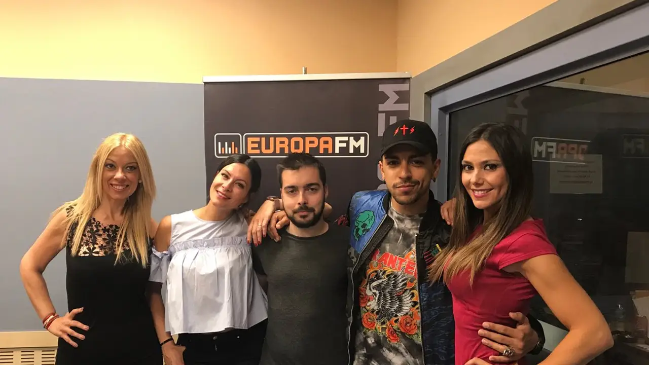 Dasoul con el equipo de Ponte a Prueba Dasoul con el equipo de Ponte a Prueba