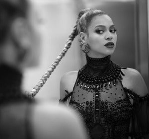 Beyoncé lanza un programa de becas para mujeres estudiantes Beyoncé lanza un programa de becas para mujeres estudiantes
