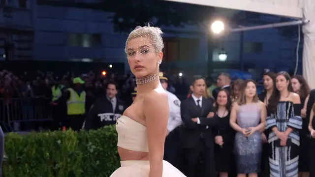 Hailey Baldwin