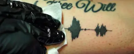 Tatuaje de Soundwave Tattoos de Skin Motion Tatuaje de Soundwave Tattoos de Skin Motion