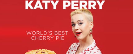 Katy Perry prueba su propio pastel de cerezas